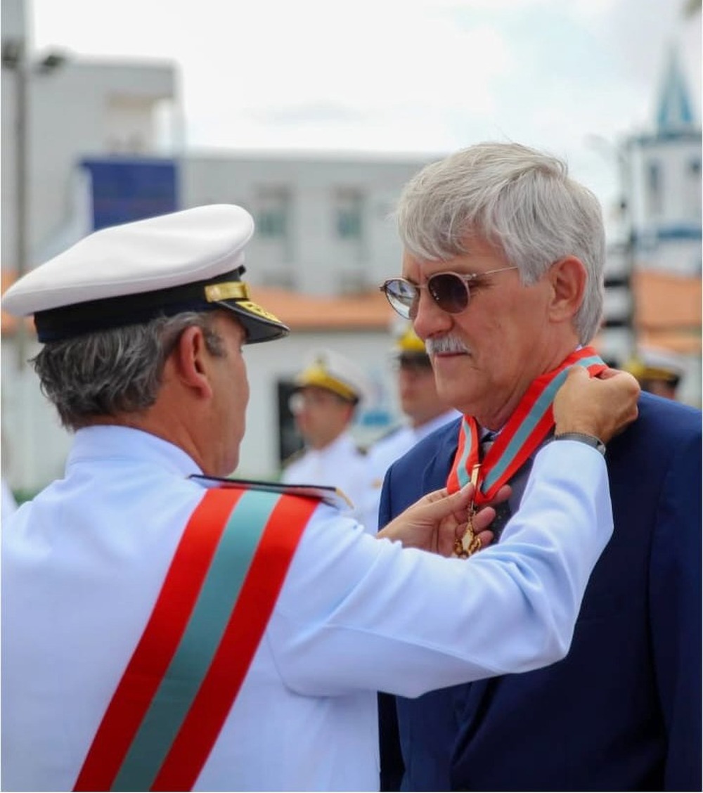 Paulo Hansen, presidente da Soamar/AL, é homenageado com a medalha Ordem do Mérito Naval