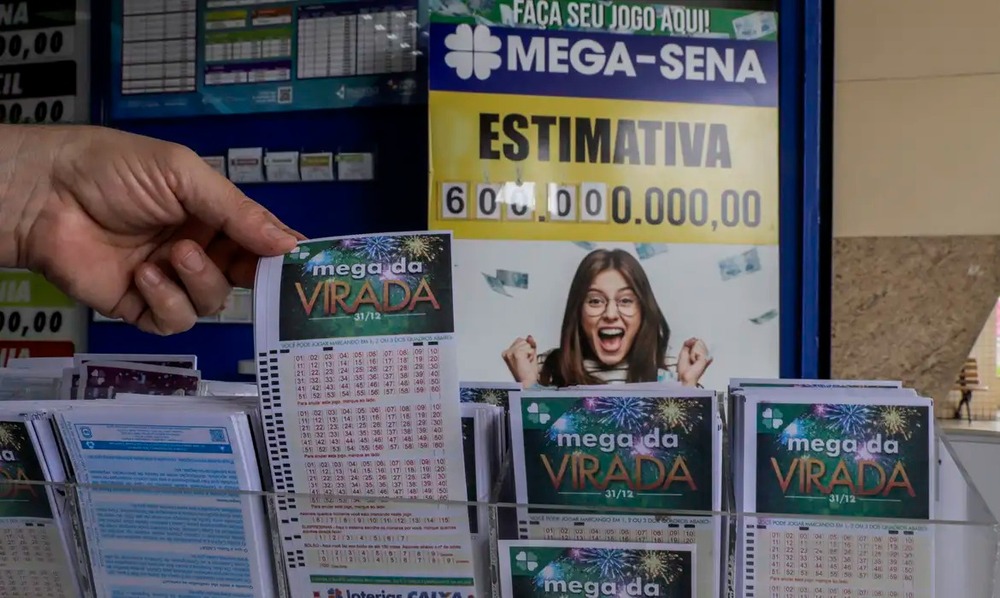 Mega da Virada 2024: oito apostas dividem prêmio de R$ 635,4 milhões, o maior da história