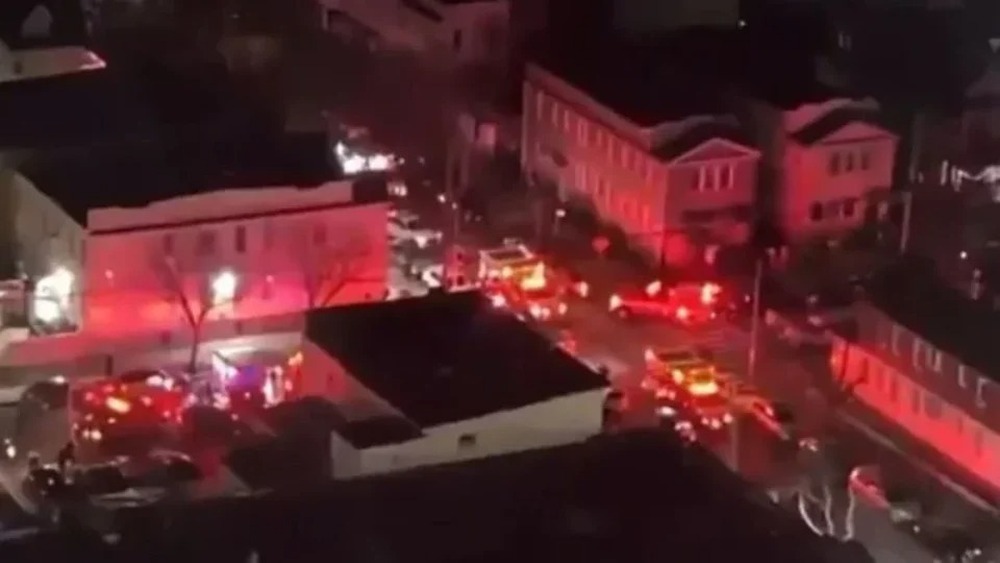 Ataque a tiros em frente a boate de Nova Iorque deixa 10 feridos