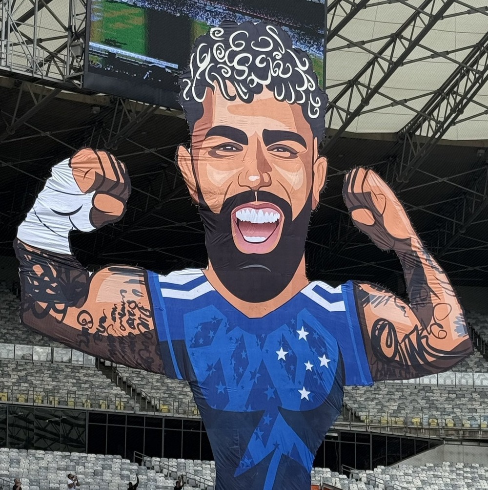 'É o cabuloso!': Gabigol é apresentado e leva mais de 40 mil cruzeirenses ao delírio no Mineirão