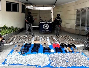 Polícia Militar apreende cerca de 600 quilos de drogas em operação nas comunidades da Mangueira e Tuiuti, na Zona Norte do Rio