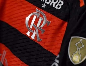 Com novo patrocínio milionário, Flamengo terá uniforme avaliado em R$ 237 milhões