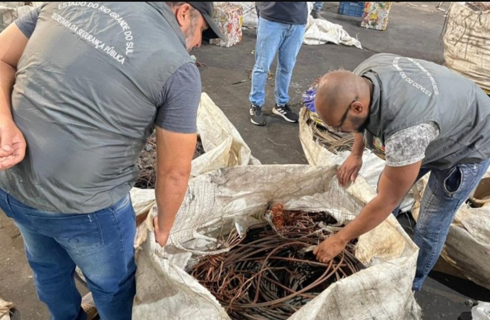 Mexeu no fio, vai pro xilindró: Câmara mete bronca no roubo de cabos