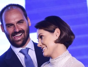 Michelle e Eduardo Bolsonaro: Os 'revolucionários' de sofá que queriam um golpe de Estado