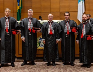 TJ do Rio dá posse a quatro novos desembargadores vindos do quinto constitucional