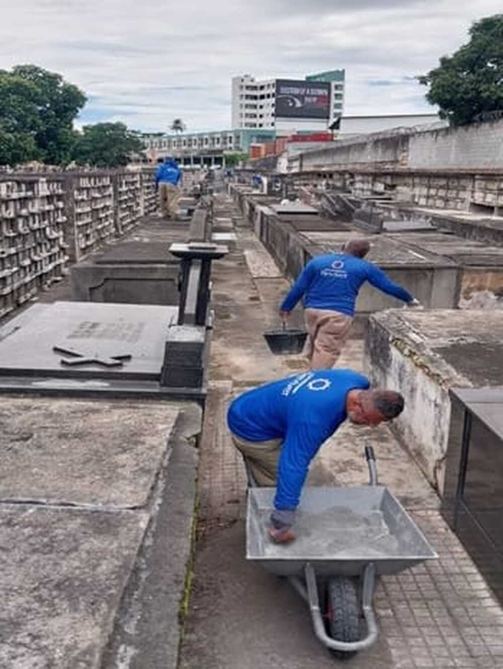 Concessionária Reviver intensifica ações de combate à dengue no Cemitério do Caju