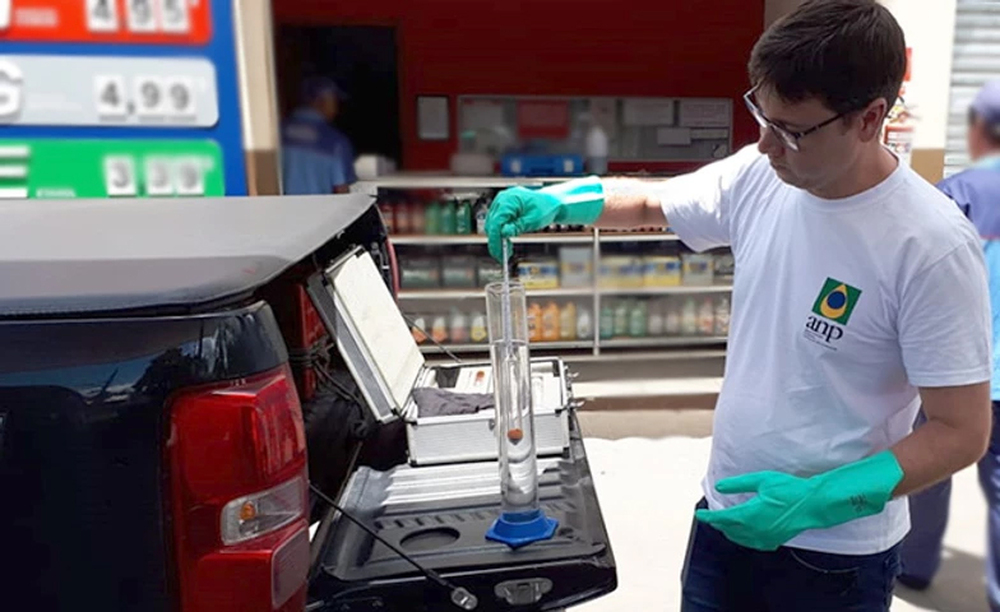 Combustível Batizado: Postos Irregulares são Flagrados e Autuados no Rio