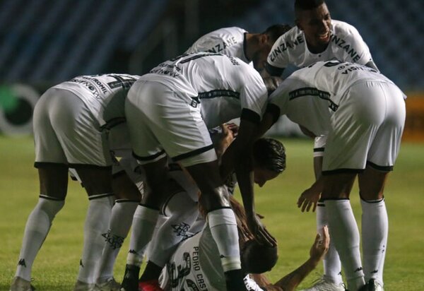 Botafogo goleia Moto Club e avança à segunda fase da Copa do Brasil 