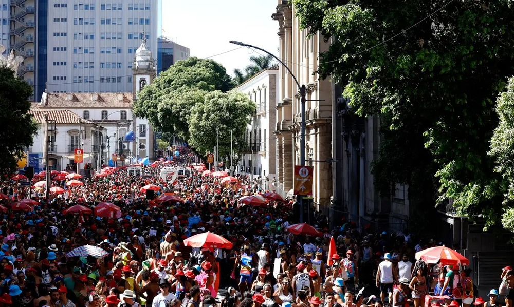 Bola Preta aposta na tradição em desfile no dia do aniversário do Rio