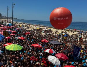 Phiz marca presença no bloco areia e leva comunicação e energia para centenas de milhares de foliões no carnaval do Rio