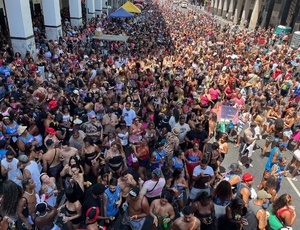 Mais de 250 mil foliões curtem o Carnaval 2025 em Niterói