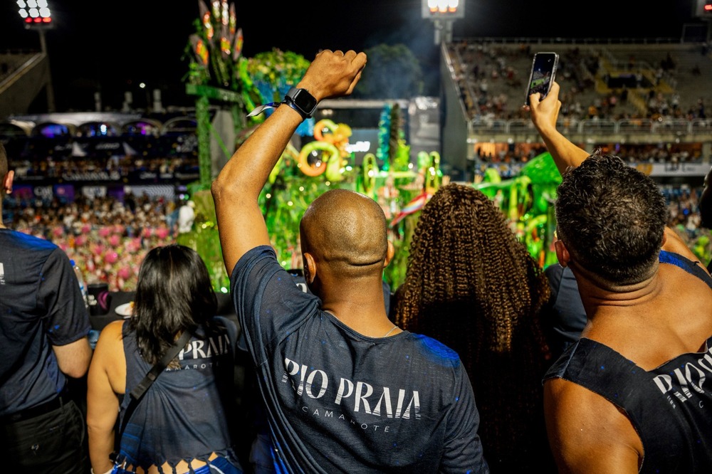 Camarote Rio Praia celebra sucesso de 2025 no desfile das Campeãs