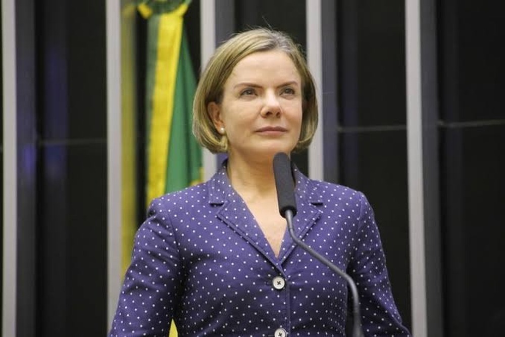 Gleisi Hoffmann anuncia isenção do imposto de renda para quem ganha até R$ 5 Mil