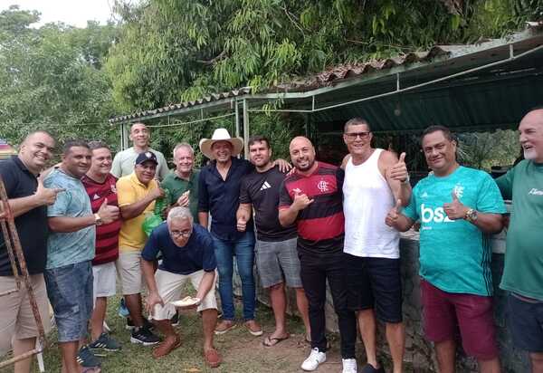 Parabéns! Tio Jura celebra aniversário ao lado da família, amigos e do médico Doutor Henrique Paes