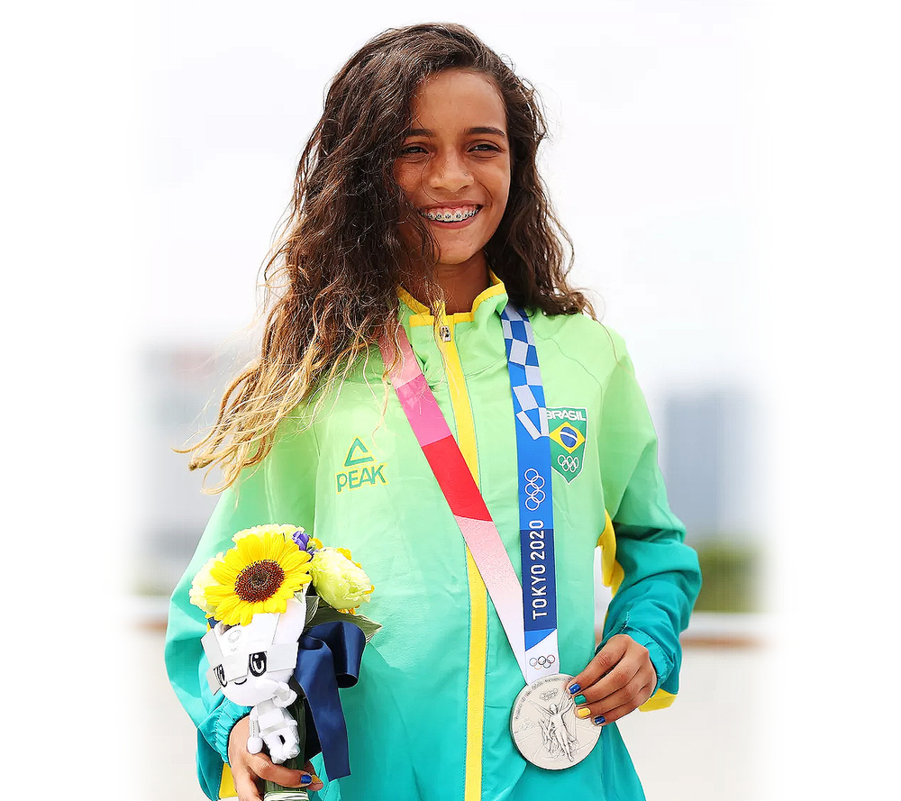 Rayssa Leal, a Fadinha, faz história e é prata no skate street nas Olimpíadas