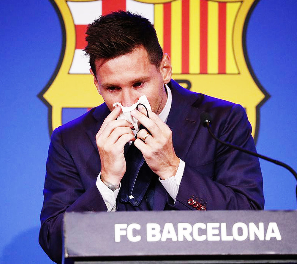 Messi se despede do Barcelona e diz que negocia com PSG