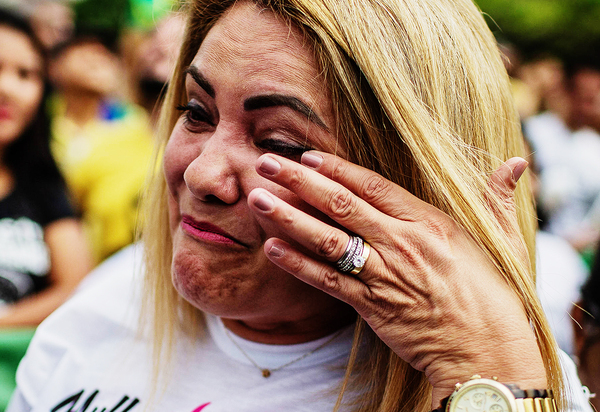 Ex-empregado afirma que ex-mulher de Bolsonaro forjou roubo de Land Rover para receber seguro