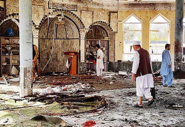 Explosão em mesquita no Afeganistão deixa mais de 100 mortos e feridos