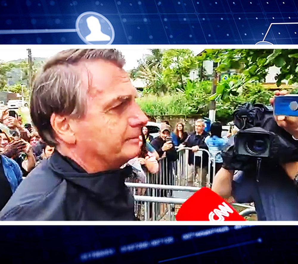 Bolsonaro: se Congresso derrubar veto dos absorventes, 