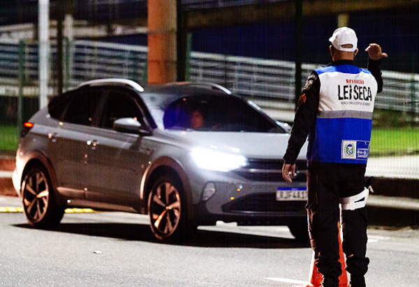 Durante pandemia, Lei Seca tirou das ruas 15 mil motoristas alcoolizados