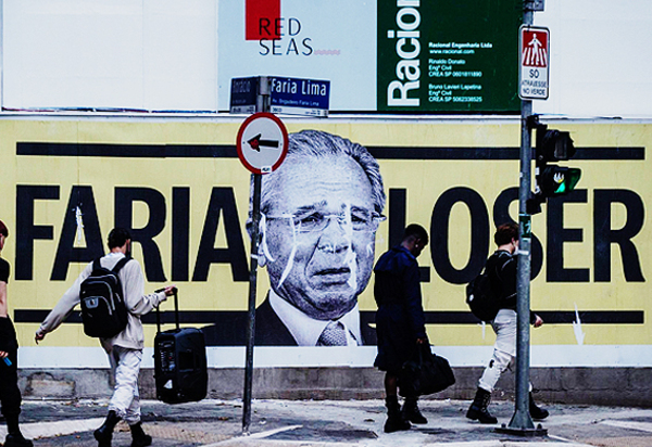 Cai toda a equipe de Paulo Guedes