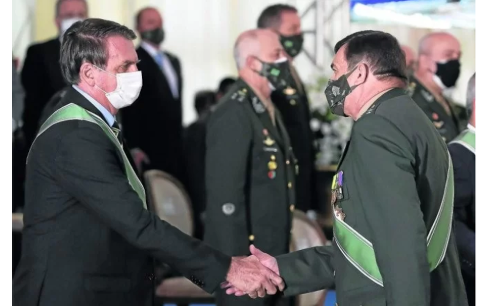 Em meio à guerra, comandante do Exército Brasileiro faz viagem urgente aos Estados Unidos