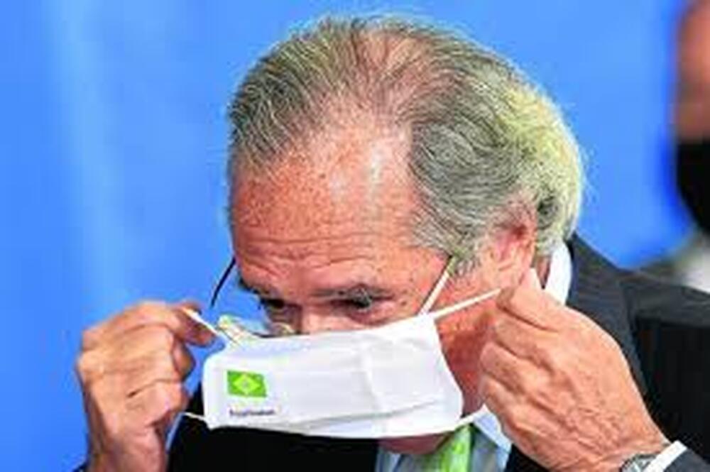 Paulo Guedes em isolamento após pegar Covid-19 