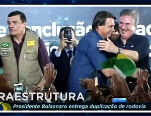 Ao lado de Collor, aliado ao Centrão e ao Exército, Bolsonaro diz que acabou com a ‘velha política’