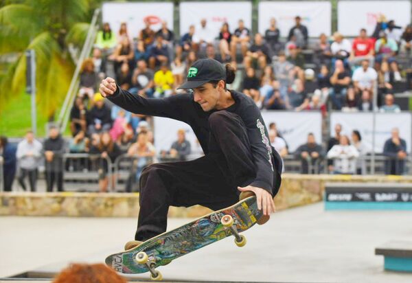 Itacoatiara Pro premia campeões de competições de skate, vela e parapente