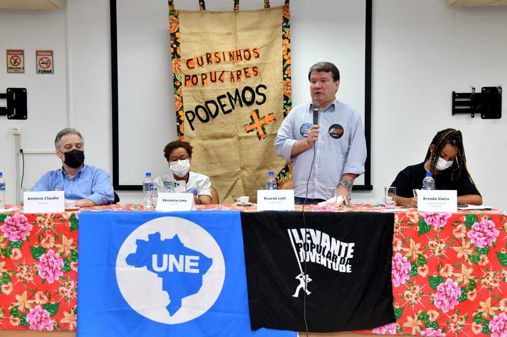 Autonomia universitária e lei de cotas é tema de debate na UFF