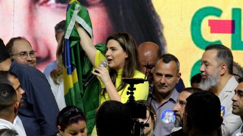 Garotinho e Clarissa fazem as pazes com governador do Rio durante convenção do União Brasil