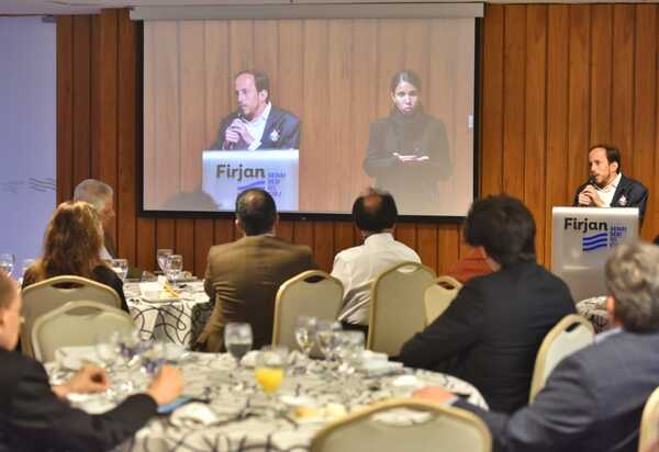 Paulo Ganime participa de encontro com empresários na Firjan e apresenta propostas para retomada da economia no RJ