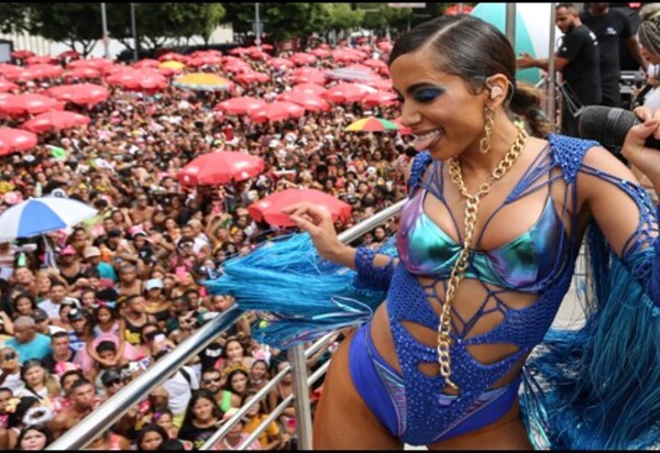 ANITTA: A cantora pop star promete roteiro com o melhor Carnaval de todos os tempos