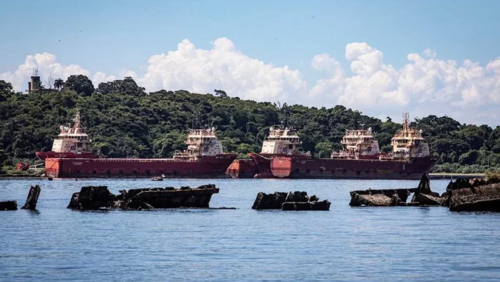 Retirada de embarcações abandonadas na Baía de Guanabara entra na pauta do Governo
