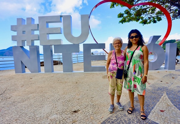 Prefeitura inaugura letreiro “Eu amo Niterói”, na orla de Icaraí